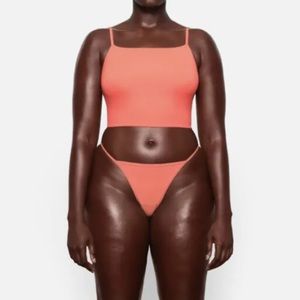 Skims nwot neon coral strappy back backless cami s small crop top fits everybody